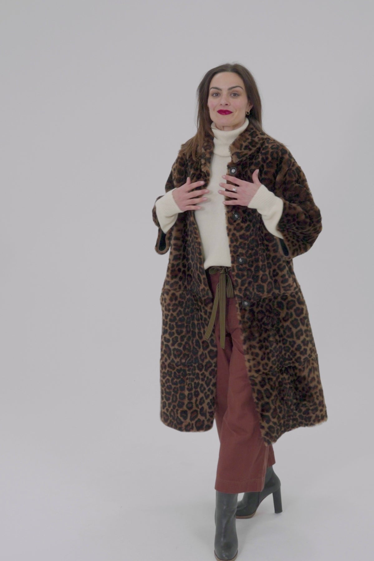 Load video: Leopard Print