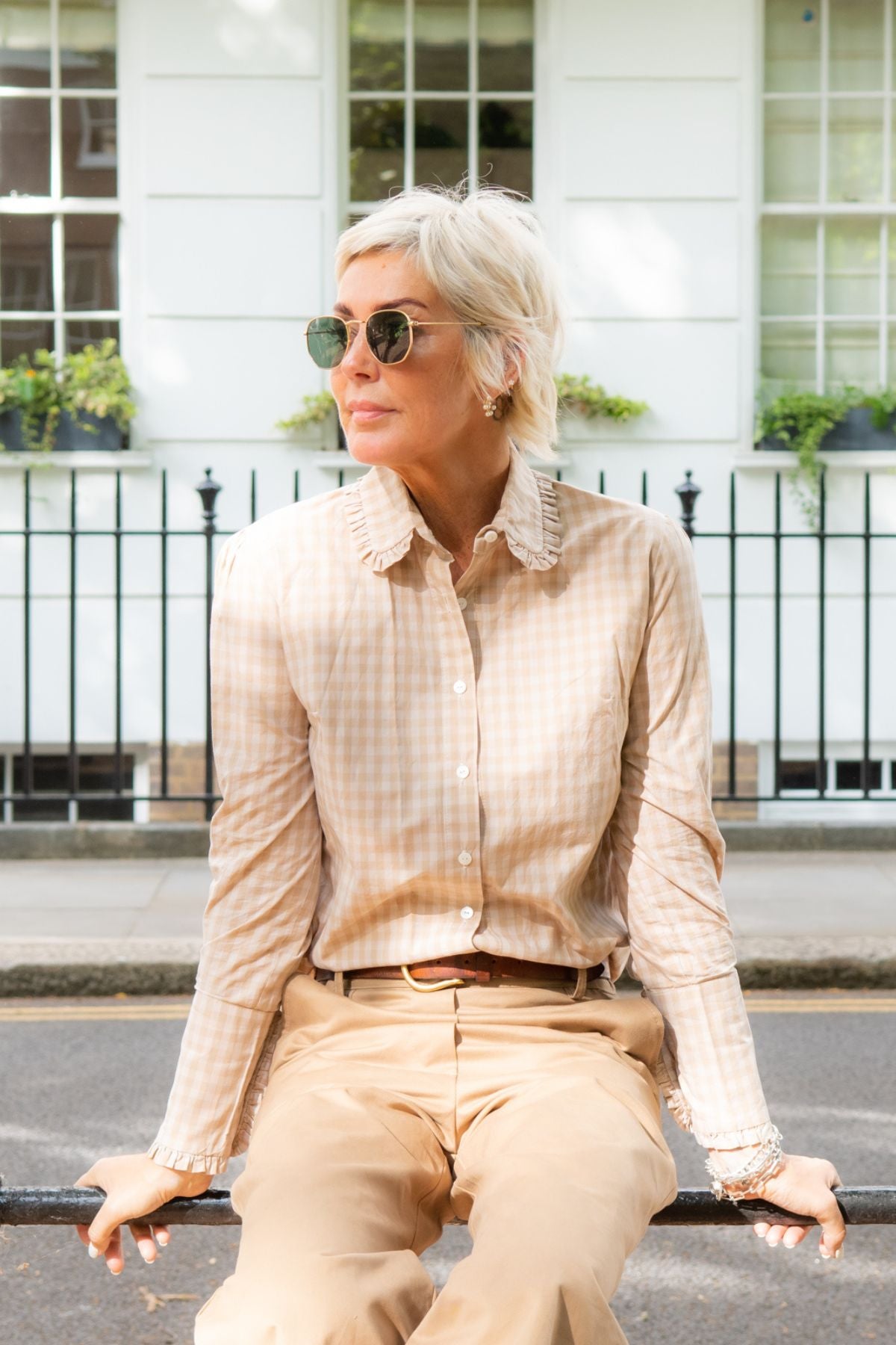 Cream / Tan