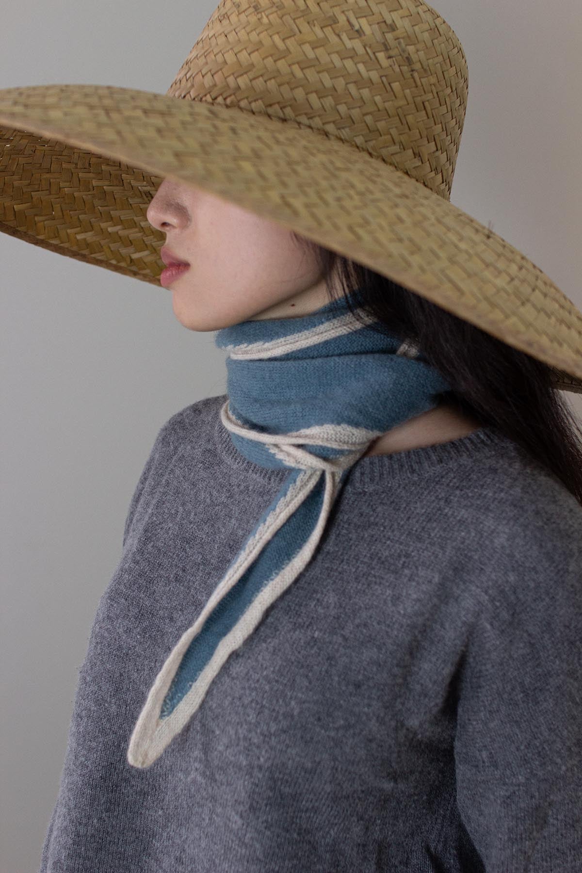 Austen Spindle-shaped Knitted Cashmere Scarf Air Force Blue