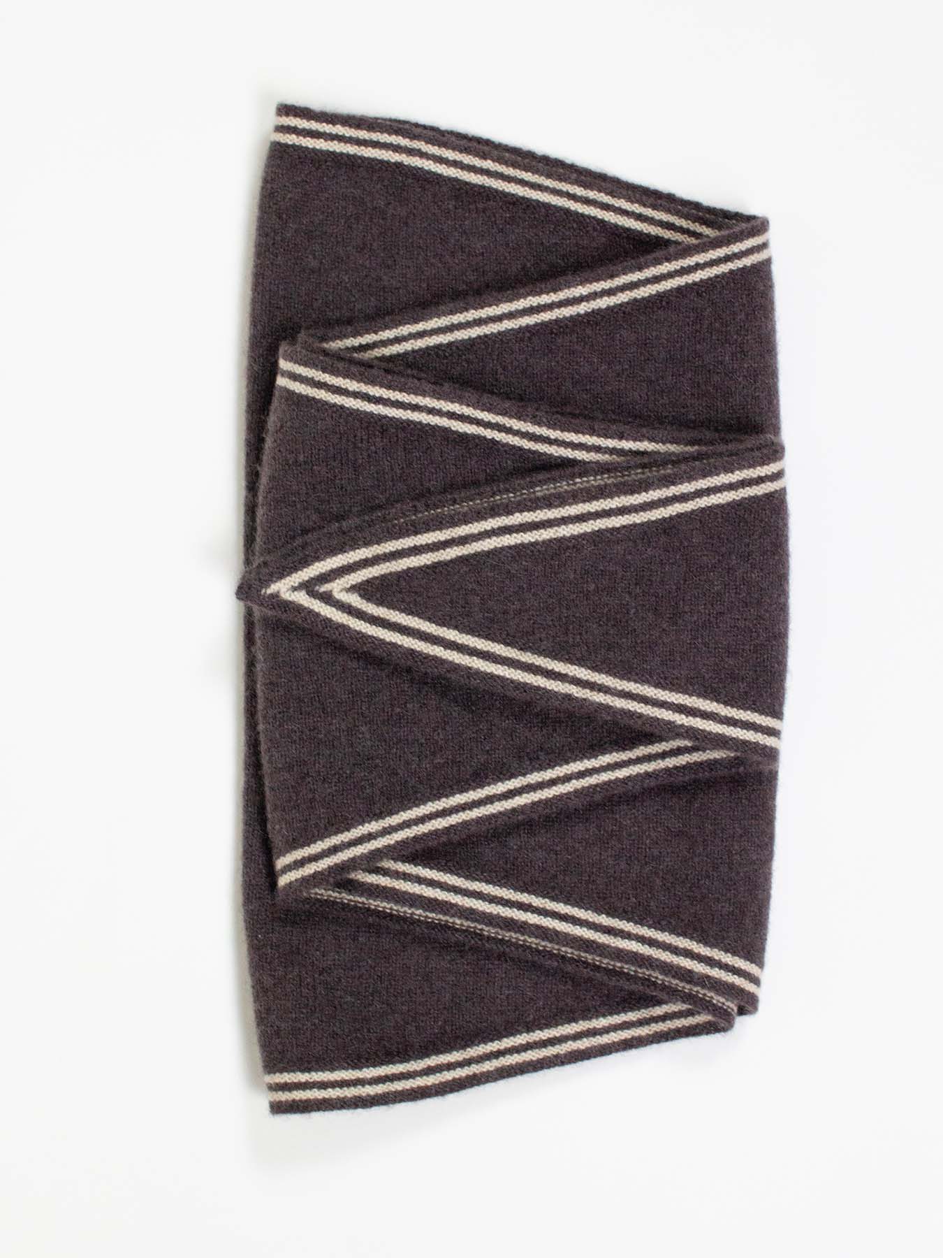 Bronte Spindle-shaped Knitted Cashmere Scarf
