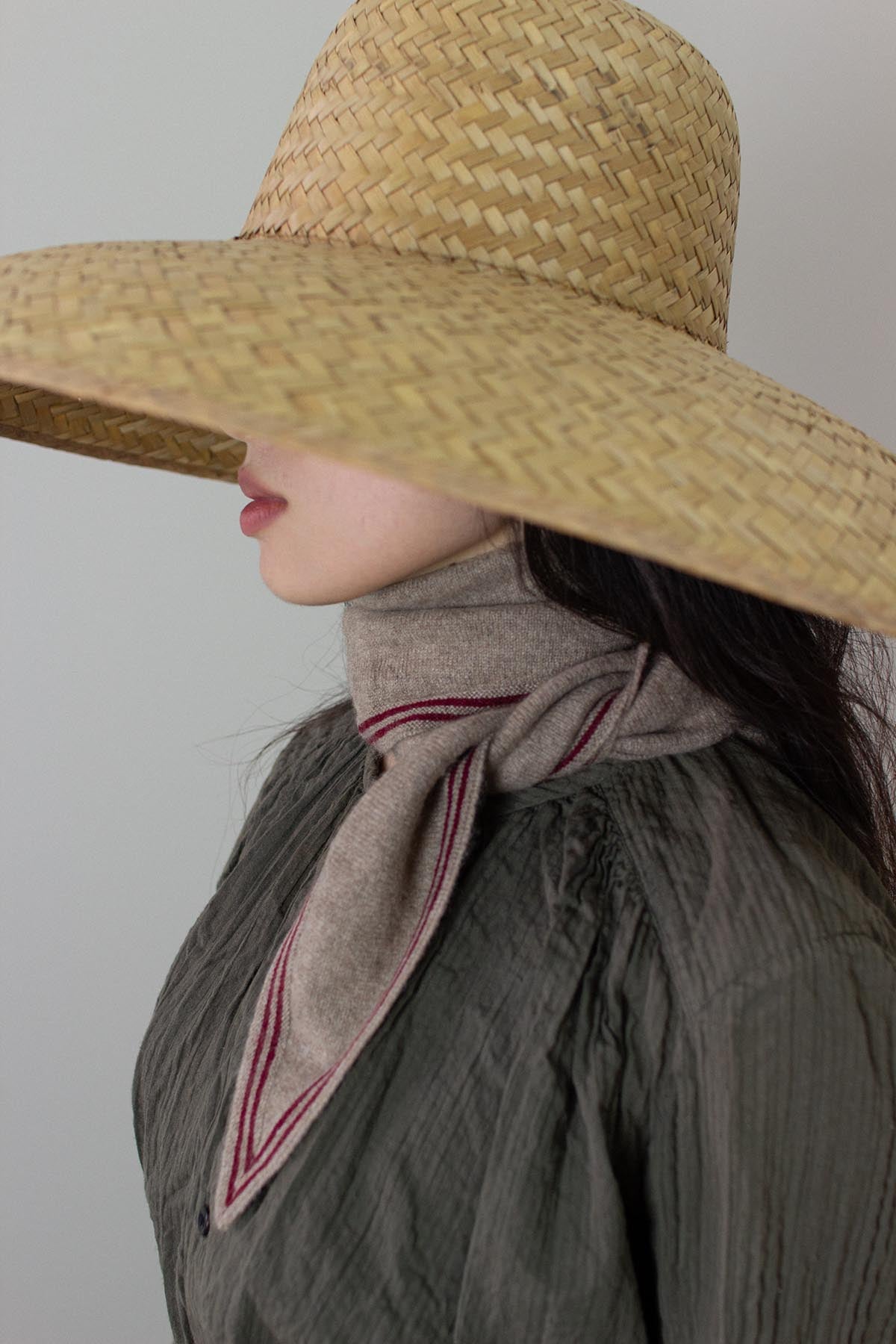 Bronte Spindle-shaped Knitted Cashmere Scarf