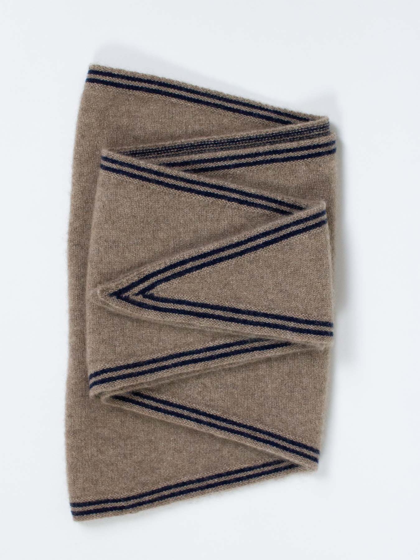 Bronte Spindle-shaped Knitted Cashmere Scarf