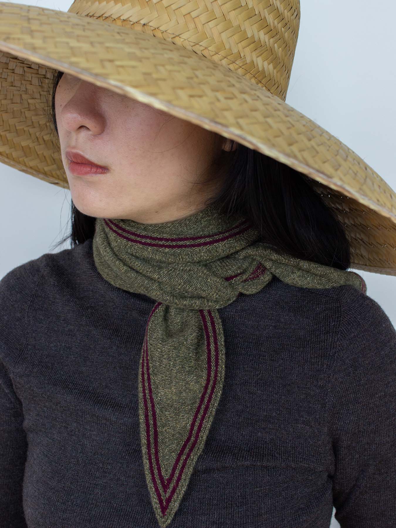 Bronte Spindle-shaped Knitted Cashmere Scarf